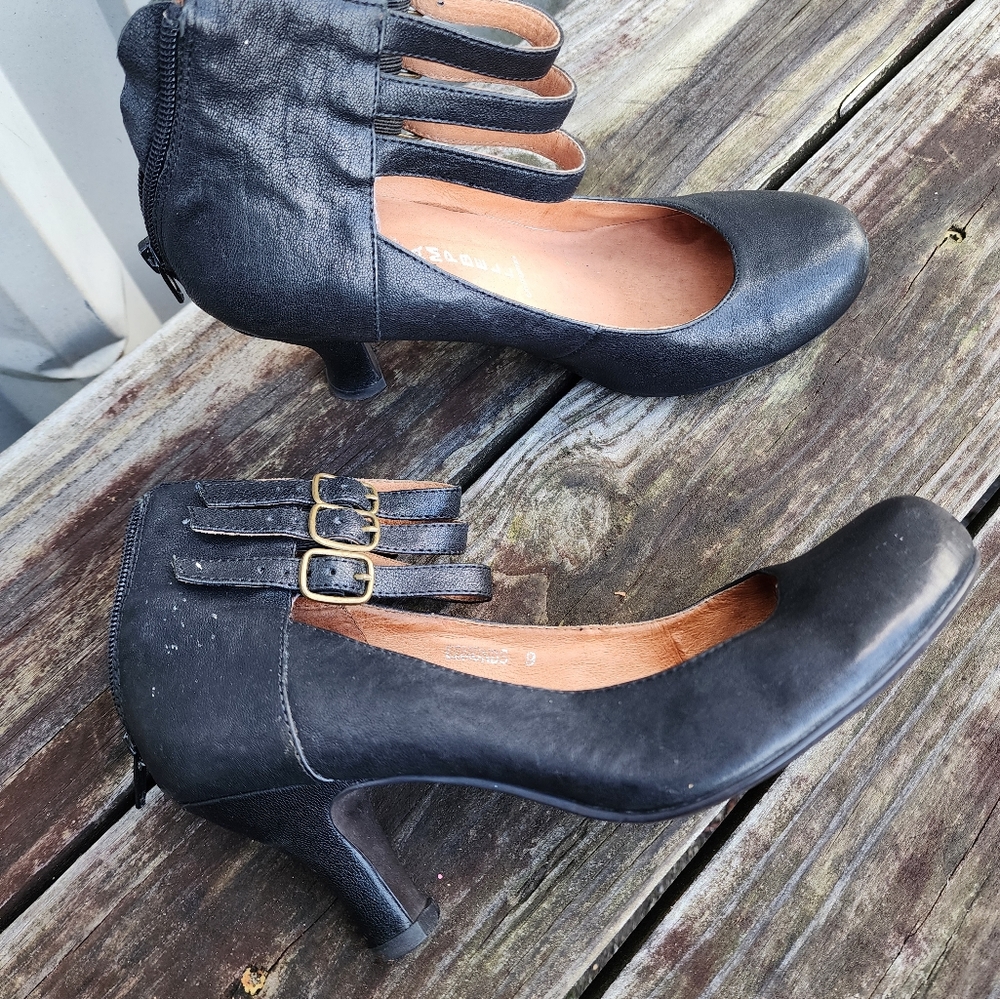 Jeffrey Campbell 8.5 heels